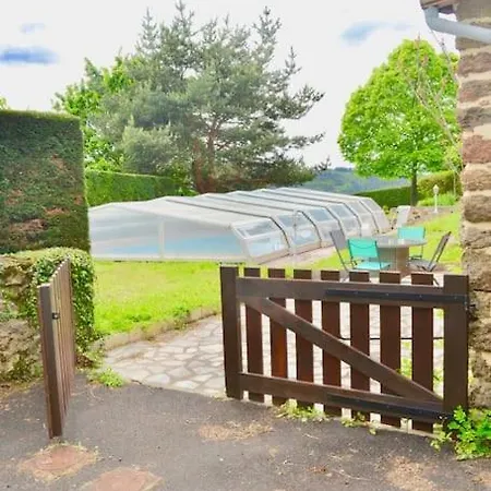 Calme Et Reposant En Pleine Nature Holiday home Reilhac (Cantal)